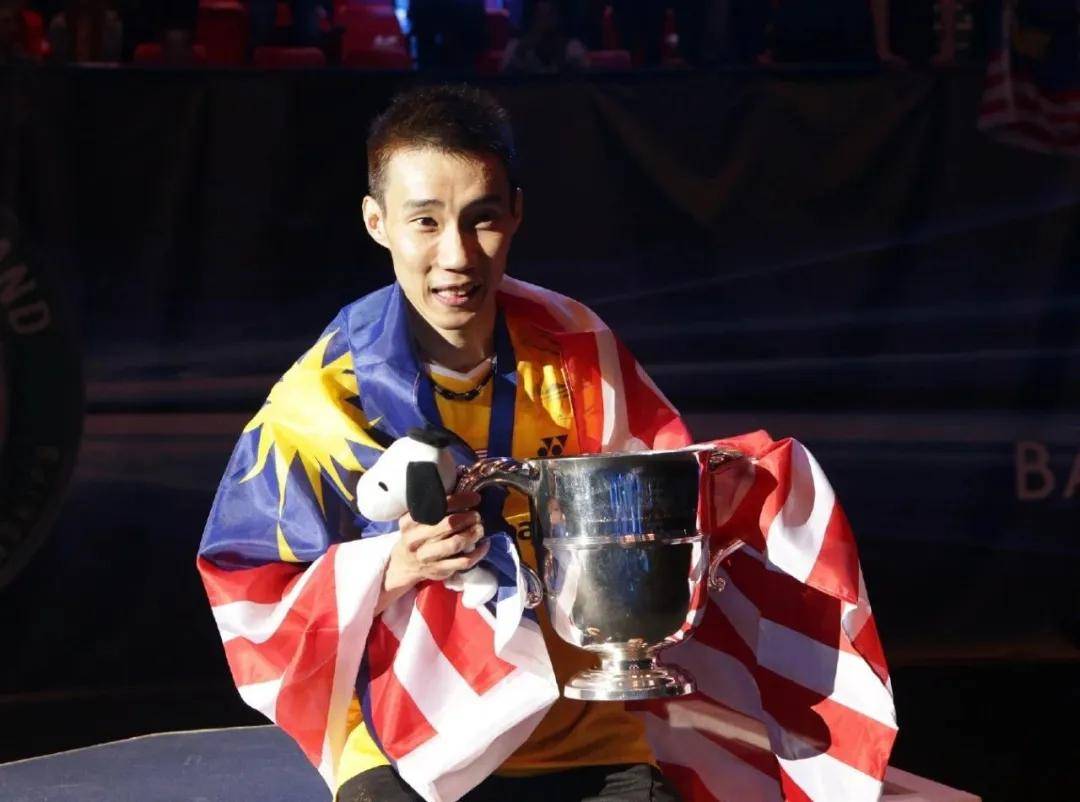 英格兰羽毛球队险胜法国羽毛球队，李宗伟送出助攻的简单介绍