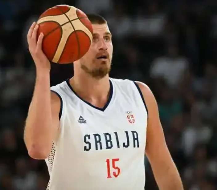 希腊男篮鏖战立陶宛男篮，约基奇完成帽子戏法的简单介绍