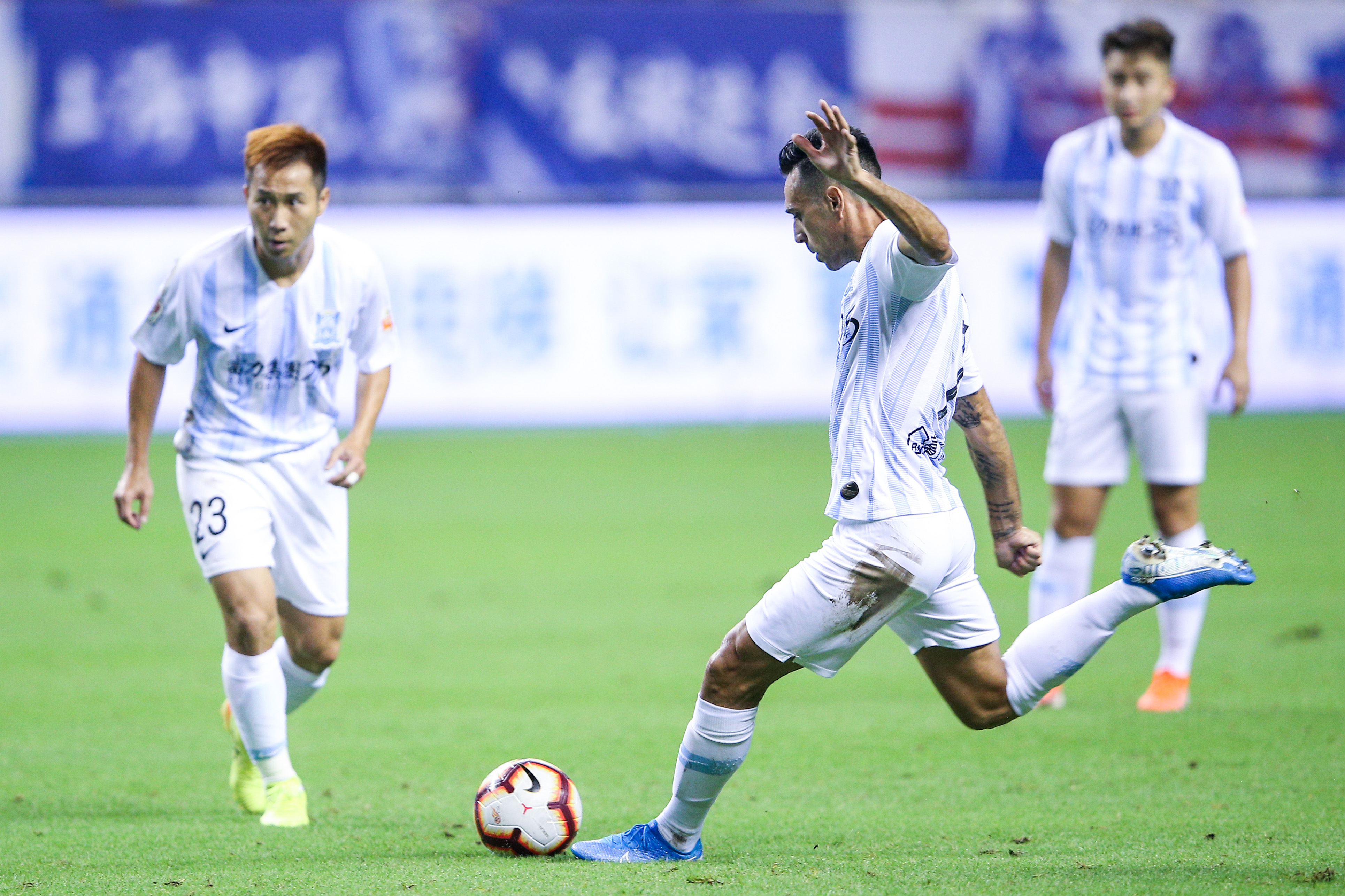 米兰体育网页版-浙江绿城将在主场迎战广州富力，胜利之路不远