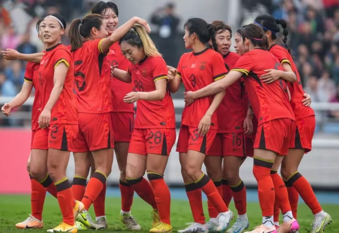 米兰体育-体育场上的精彩表演:女队运动员势不可挡!的简单介绍