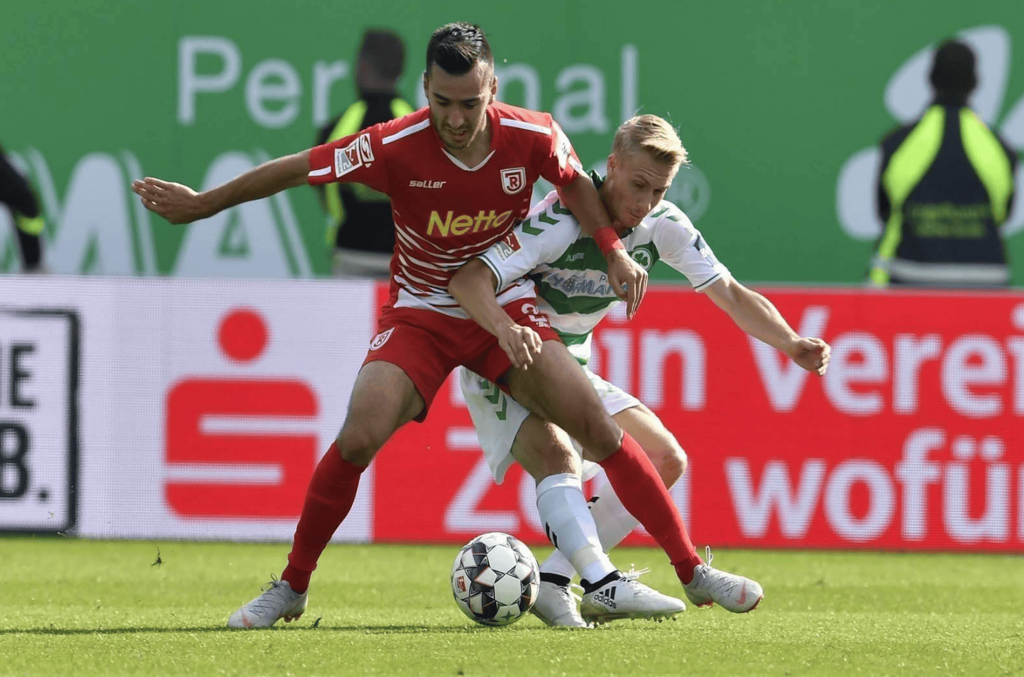 包含荷兰主场击败乌克兰,晋级关键的词条 包含荷兰主场击败乌克兰,晋级关键的词条