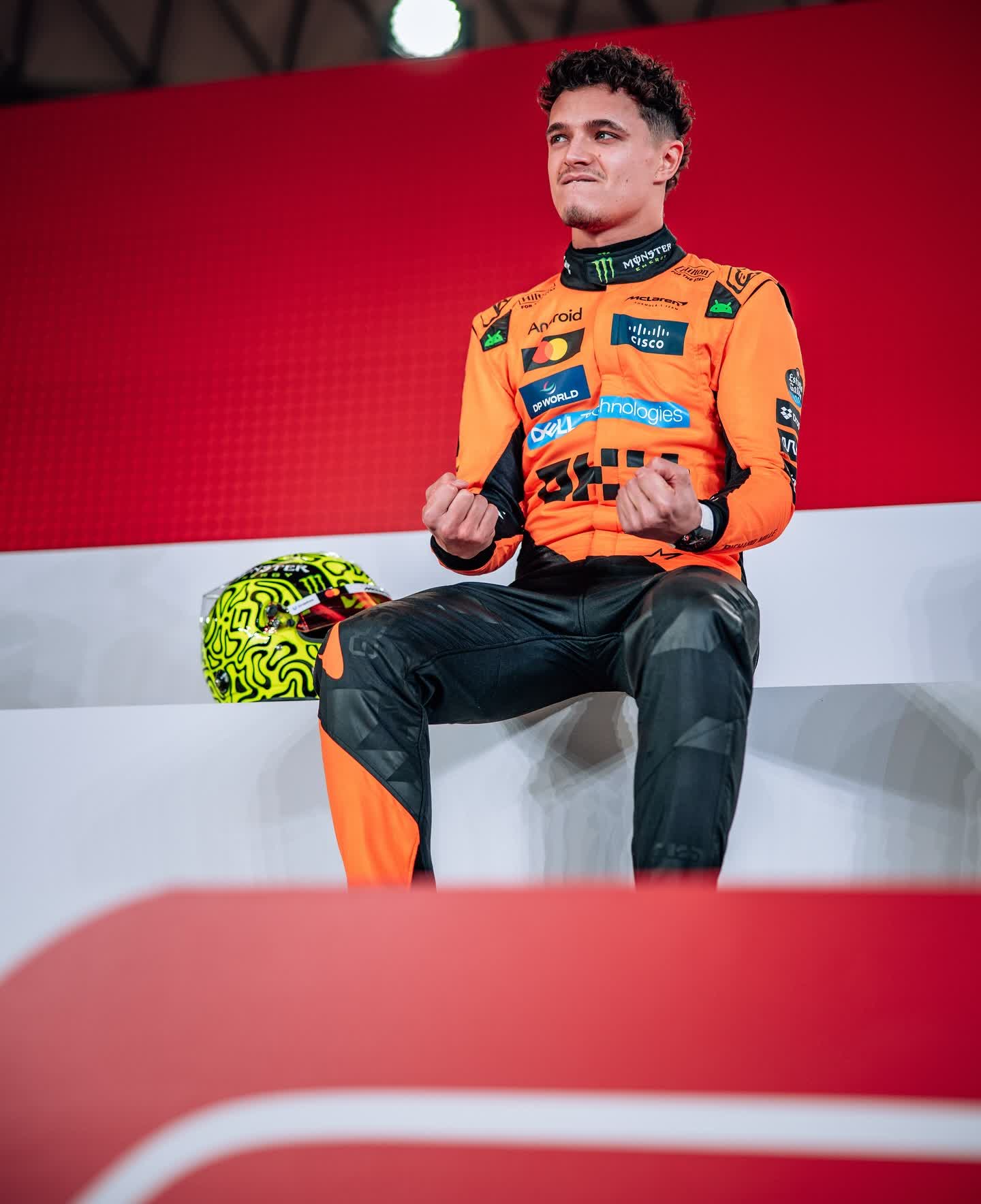 ac米兰下载-红牛二队鏖战迈凯伦，勒克莱尔状态火热的简单介绍