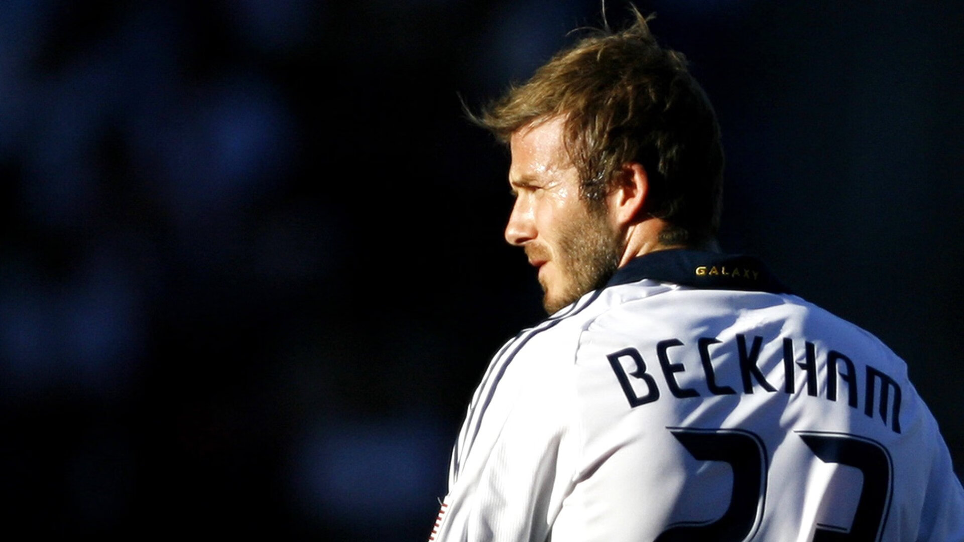 米兰APP下载-赛道与绿茵场，当F1争冠之夜遇见状态火热的努涅斯