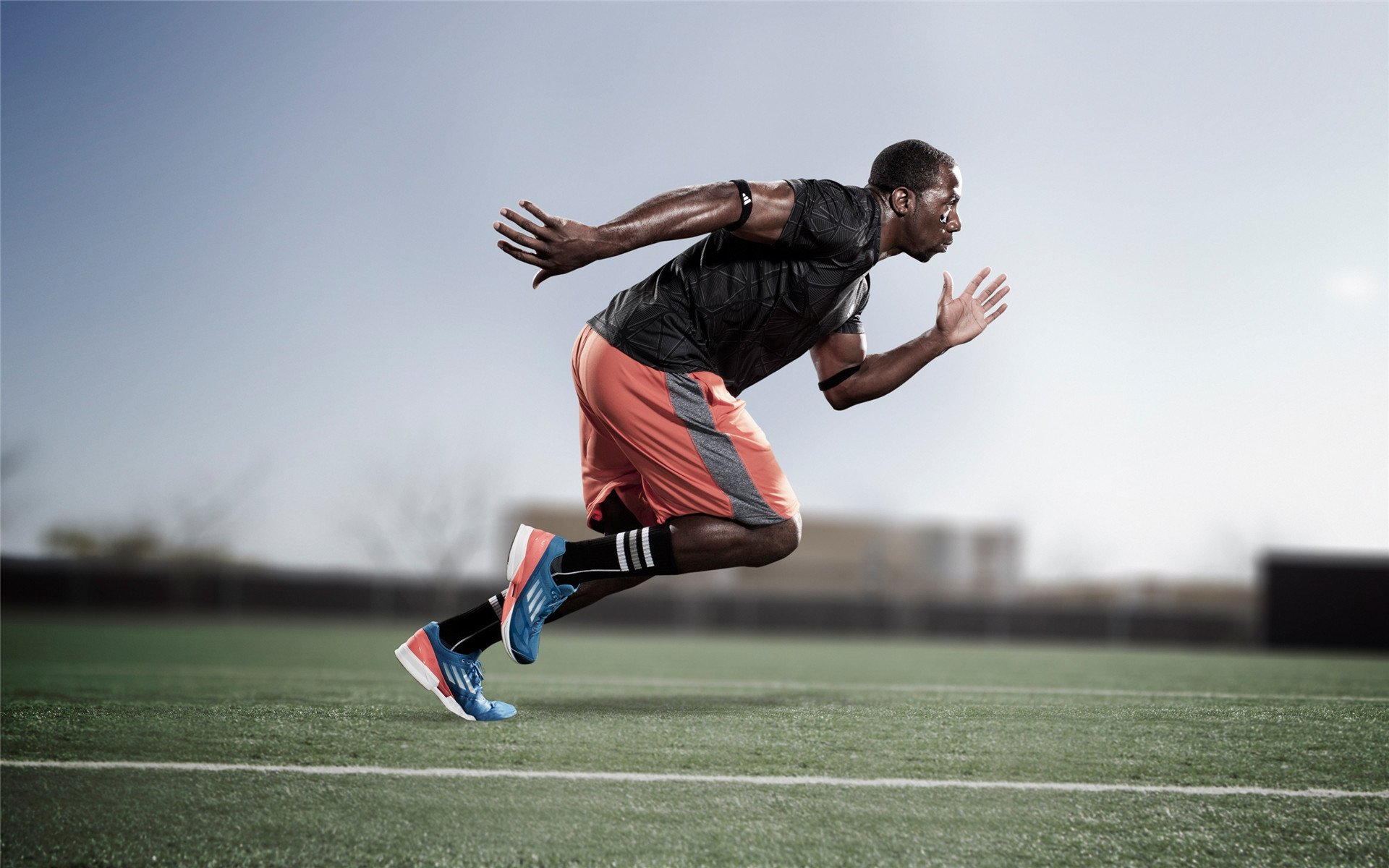 钢铁意志与致命嗅觉，穆勒在德法焦点战中接管比赛，德国战车冲垮马赛防线